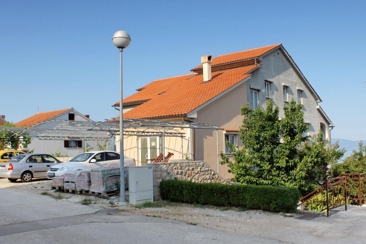 Apartment Njivice 5458D Exterior photo